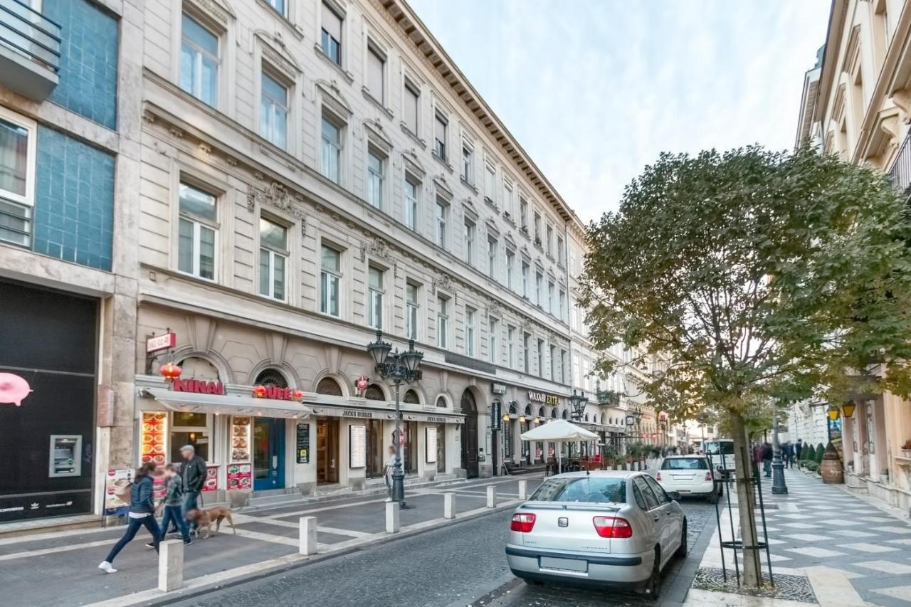 Central Basilica Apartman Budapest Exteriör bild
