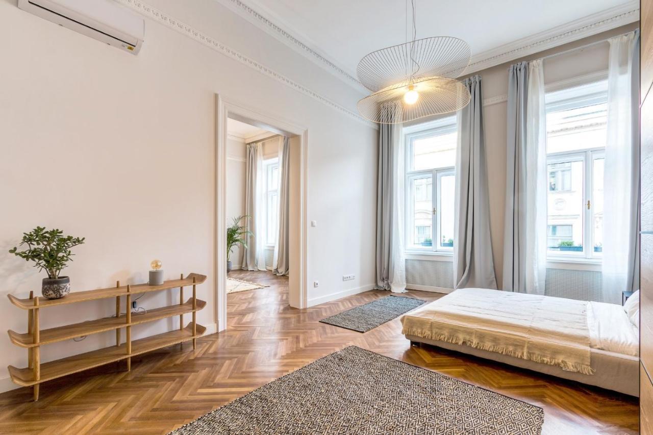 Central Basilica Apartman Budapest Exteriör bild